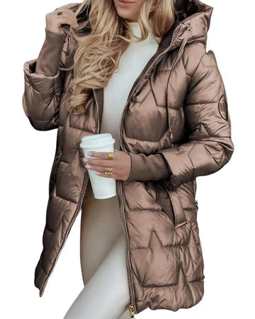 Cappotto invernale con cappuccio e imbottitura